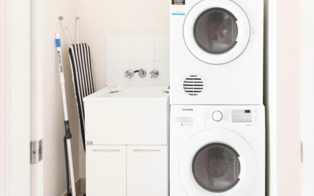 Paradise Palms CLOSE TO BEACH, WIFI, 2 BEDROOMS