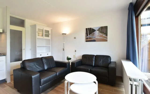 Tranquil Apartment in Nieuwvliet Near the Beach