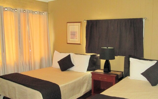 Edgewater Resorts - Edgewater Inn