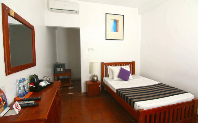 Airport City Hub Hotel