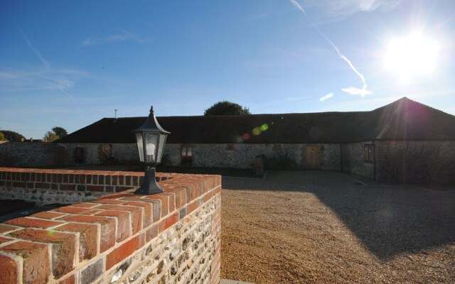 Old Root House, Lavant 174086