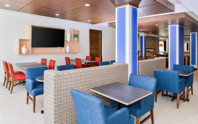 Holiday Inn Express & Suites Ogallala by IHG