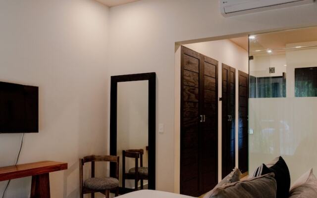 2 Bedroom Luxury Suite 205