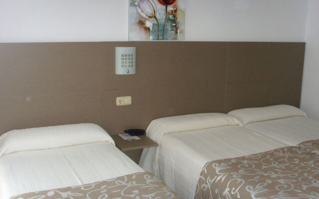 Hostal Residencia Fornos