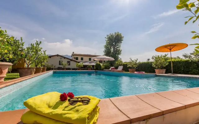 Villa Pallina With Pool