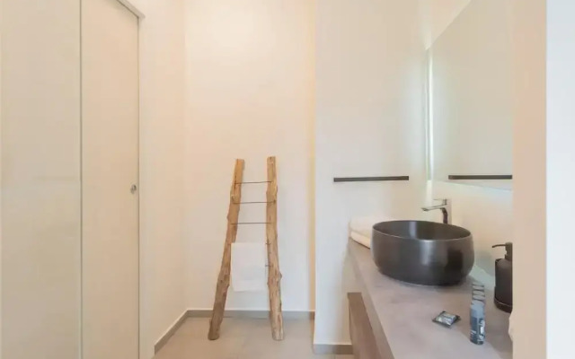 Enchanted Como City Apartment