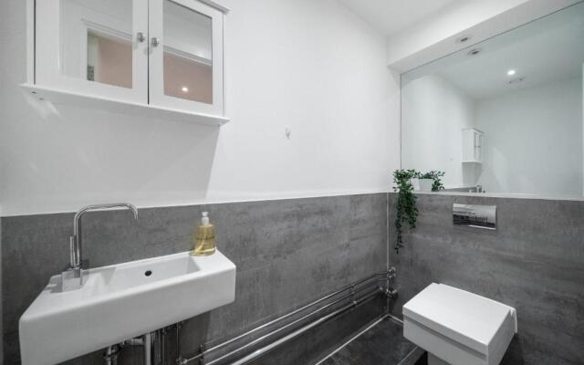 NEW 2 Bedr 3 Beds 2,5 Bath COVENT GARDEN