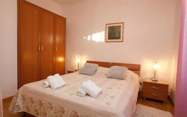Spacious Apartment Milly With Pool