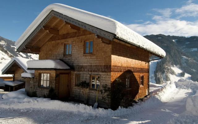 Cozy Chalet With Sauna in Grossarl