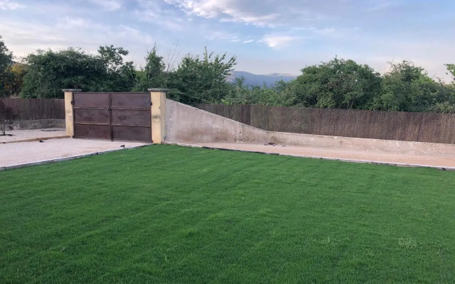 Villa dans le LUBERON à 2 km de LOURMARIN
