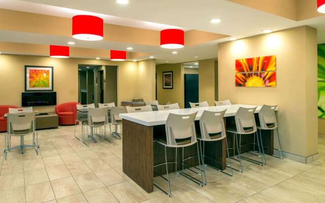 Microtel Inn & Suites by Wyndham Red Deer