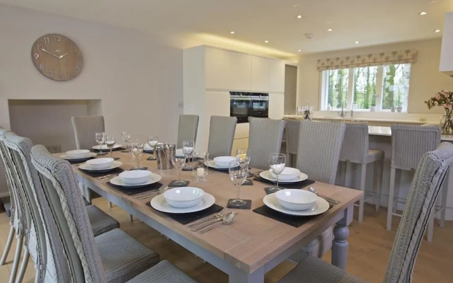 3 The Drive, Hillfield Village