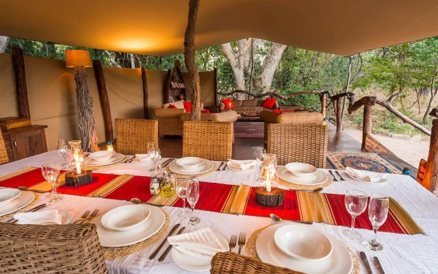 Mukambi Fig Tree Bush Camp – All Inclusive