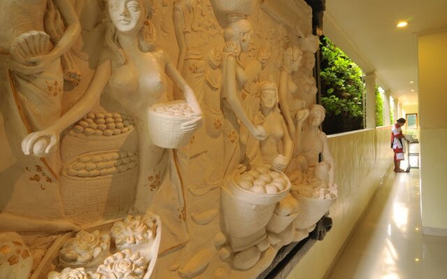 Green Garden Hotel