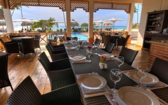Cadaques Caribe Resort& Villas