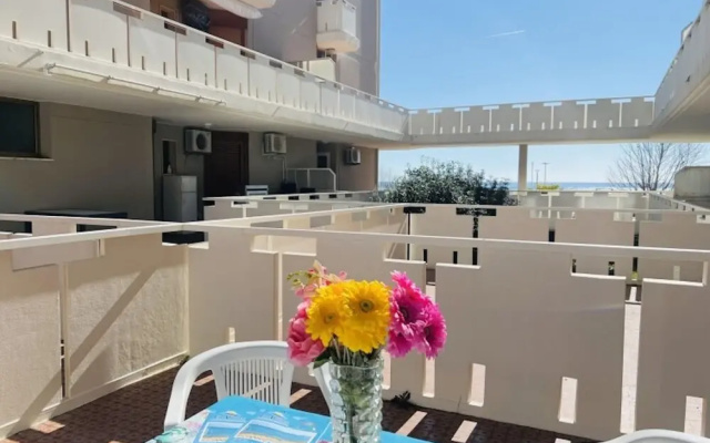 Seafront Residence With Terrace