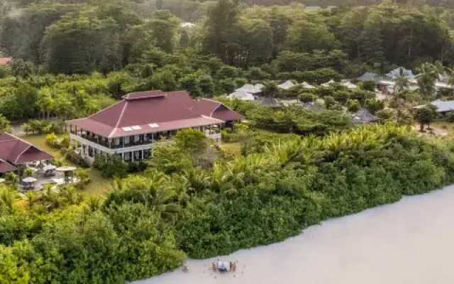 La Cigale Estate