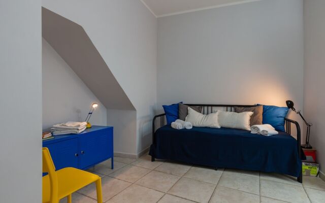 Bright Rooftop by Napoliapartments