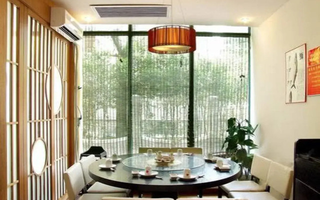 BaseLIVING Wending Serviced Apartment