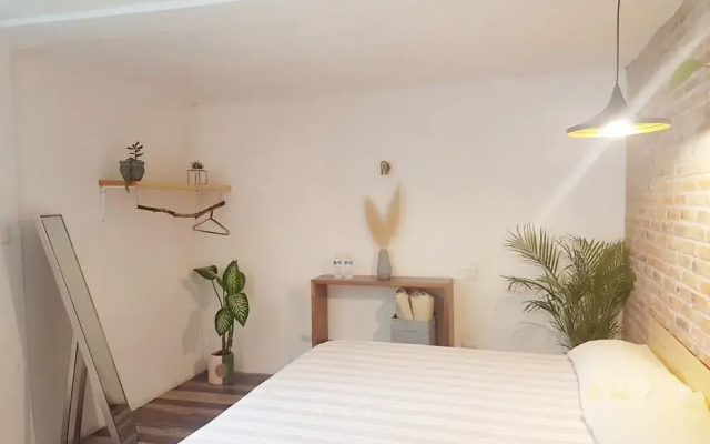 Hoja Santa Hostal