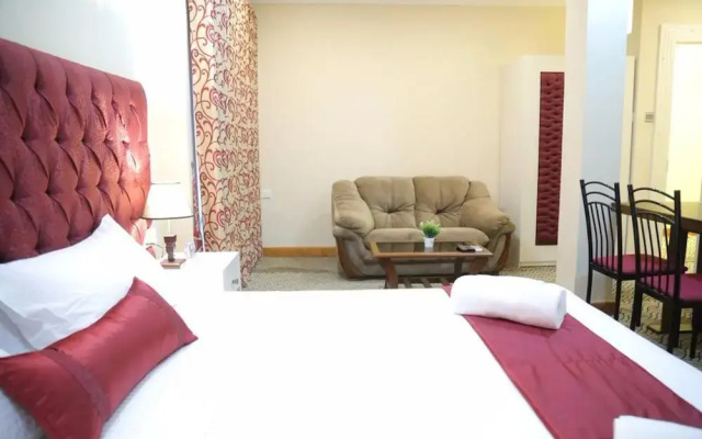 Hotel Capri Mc