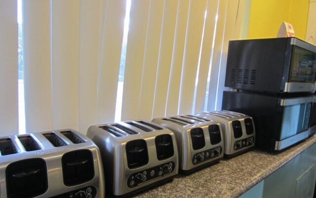 Kings Inn Anaheim at the Park & Convention Center