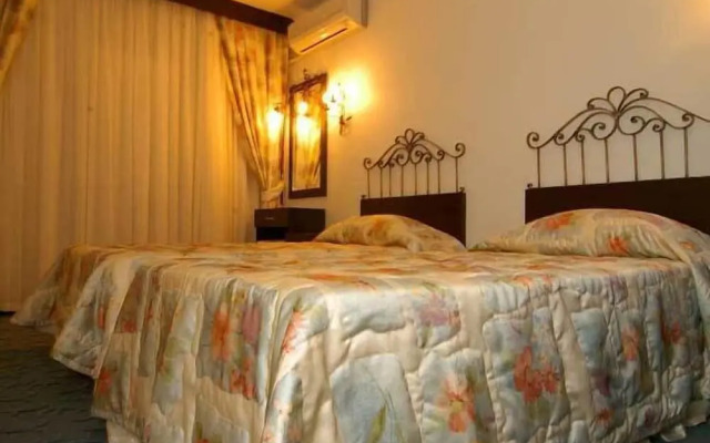 Grand Asa Family Suites