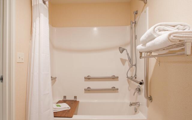 Holiday Inn Express Hotel & Suites Beatrice by IHG