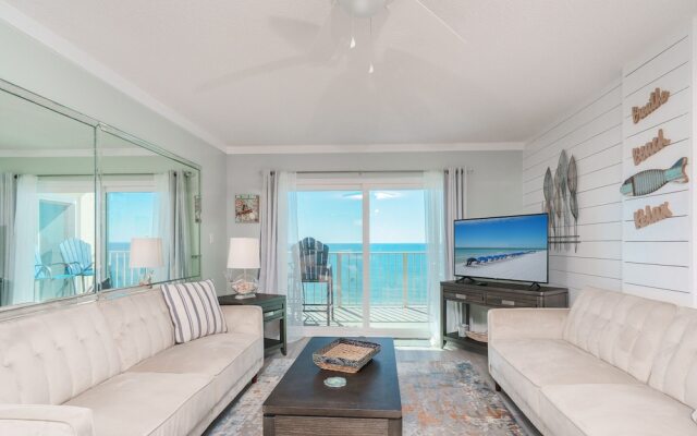 Sea La Vie Oceanfront Condo With Balcony