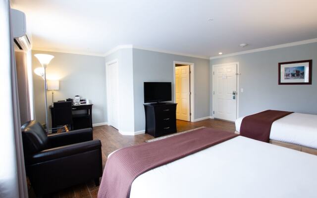 The Dahlonega Square Hotel & Villlas