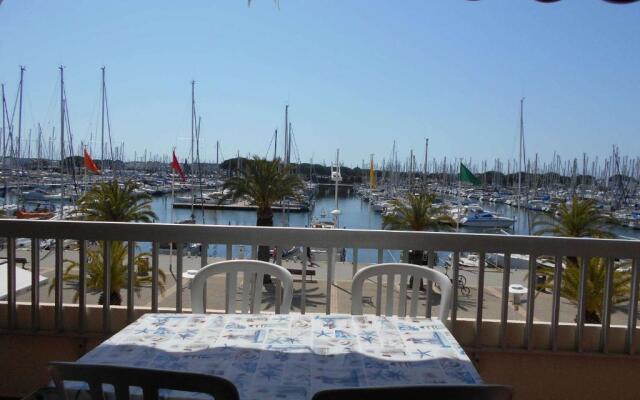 Appartement Port Camargue, 2 pièces, 4 personnes - FR-1-250-206