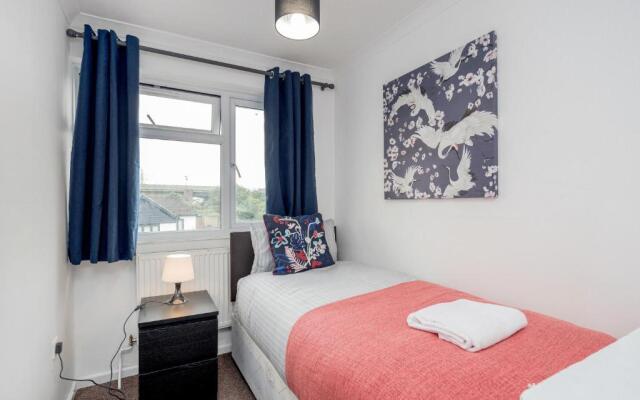 Tms Lovely 3 Bed House-tilbury-free Parking