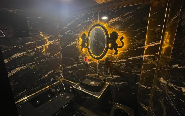 Black House