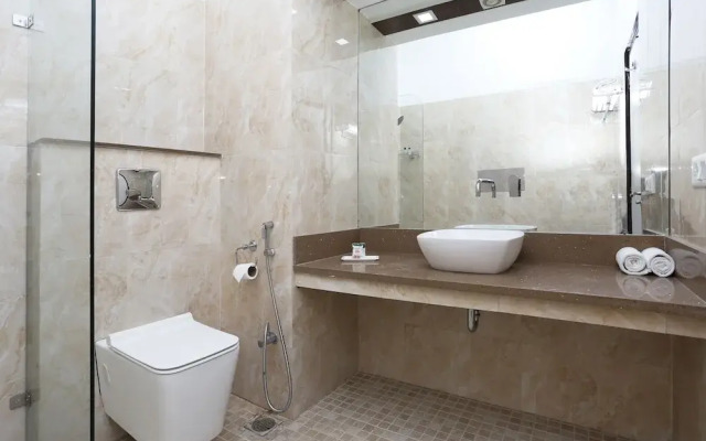 OYO 8078 The Central Palm