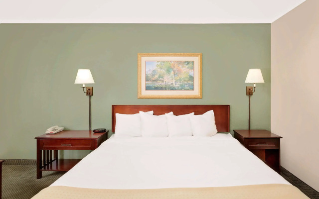 Wyndham Garden Dallas North