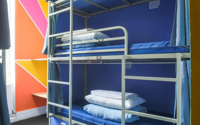 Smart Hyde Park View - Hostel