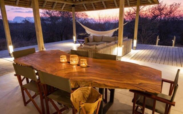 Villa in Hoedspruit With a Jacuzzi