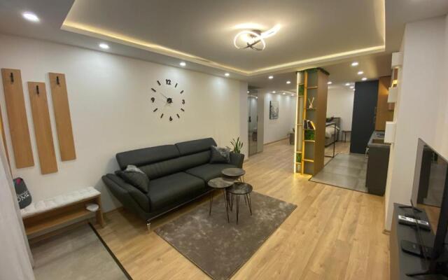 DV13 Luxury Suite Sofia Center