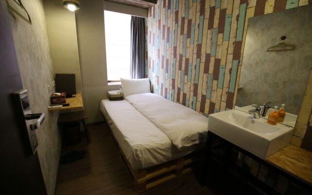 Nys Loft Hotel - Hostel