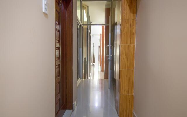 OYO 3023 Yellow Residence