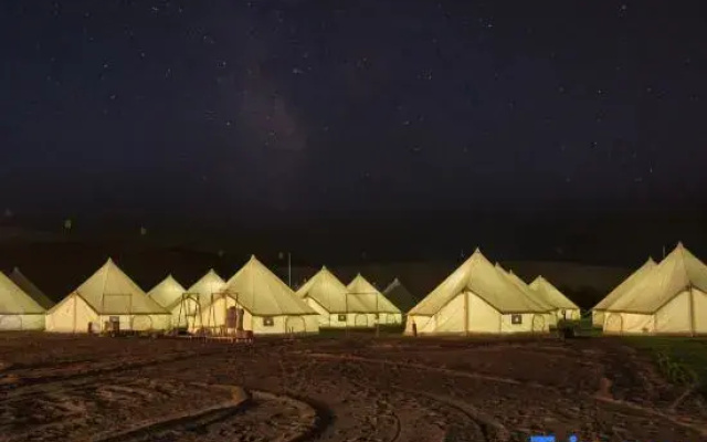 Shazhihai Desert Star Camp