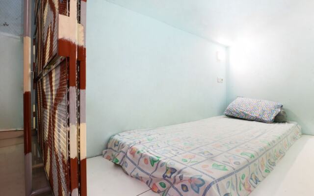 Kabin Kapsul Kayu Jati V Jakarta - Male Only - Hostel