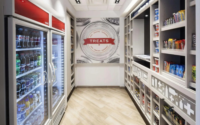 Hampton Inn & Suites Phoenix Downtown