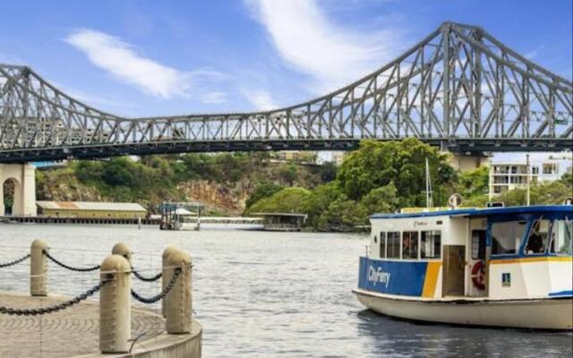 Quest Story Bridge