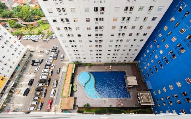 Cozy Stay 2BR @ Green Pramuka Apartment