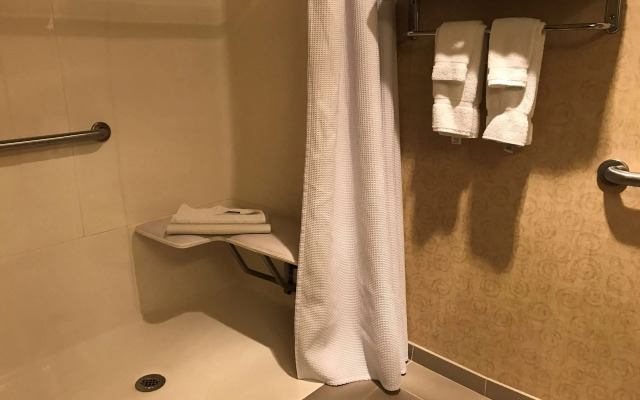 Best Western Plus Revere Inn & Suites