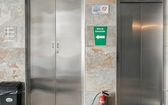 Low bed Mixed Shared Room