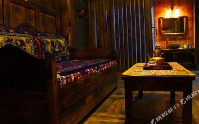 Tibetan Buddhism Cultural Theme Hotel