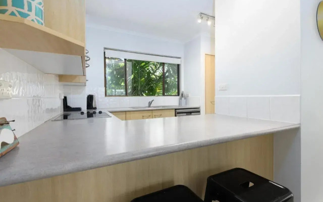 Tropical Reef Apartments