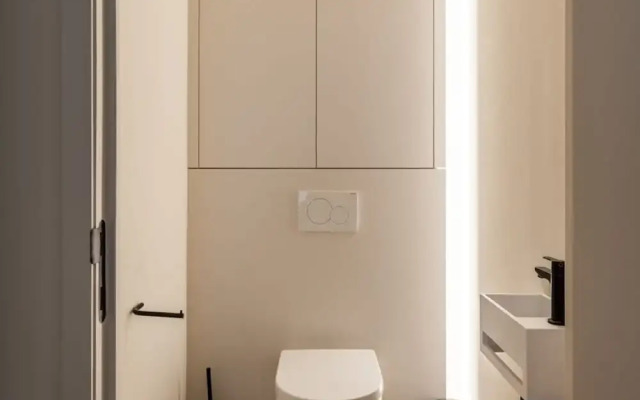 Stylishly Renovated Apartment With City View